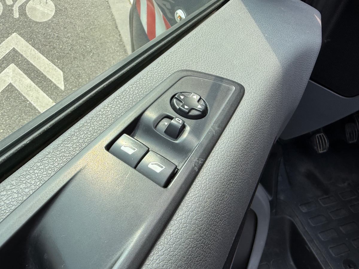 Peugeot Expert III 2.0 BLUEHDI 120 S&S STANDARD