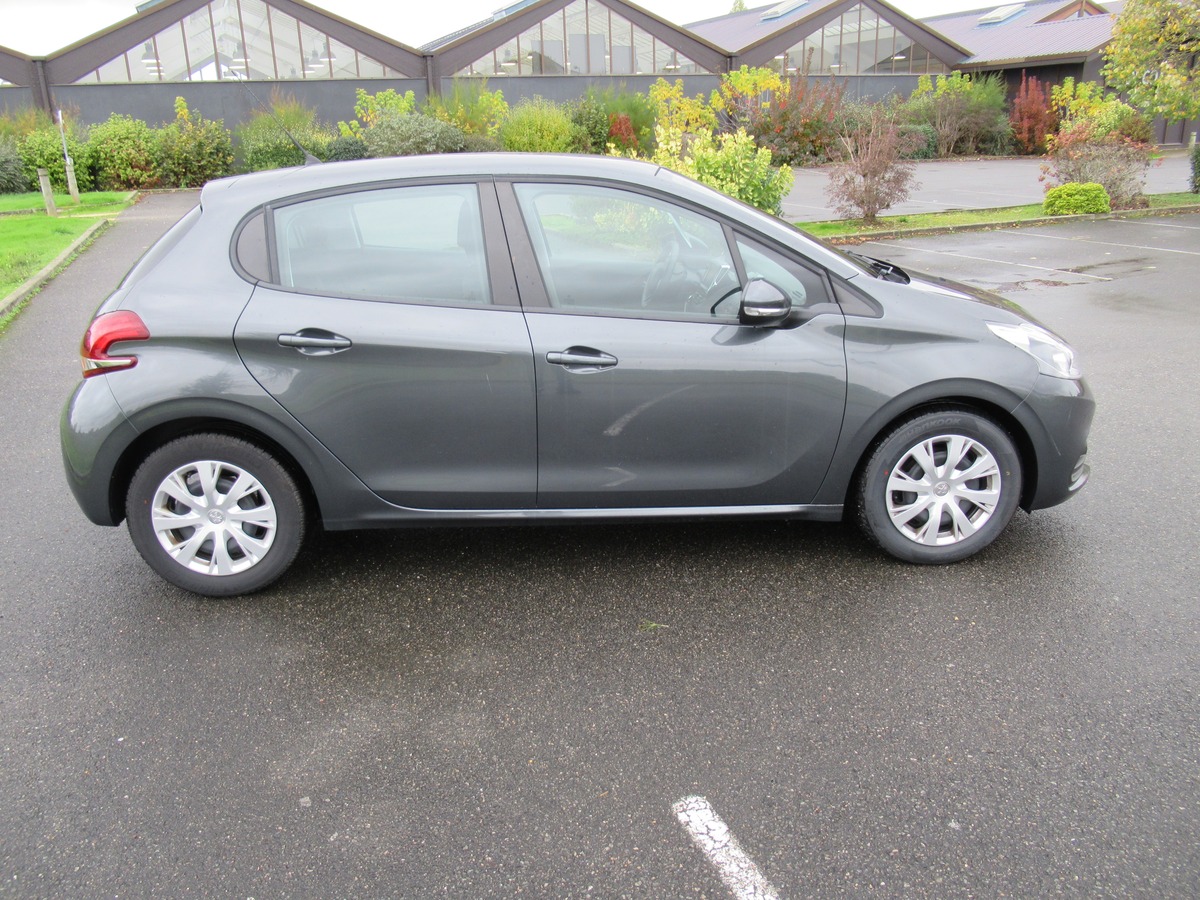 Peugeot 208 1.6 Hdi 100 Active Clim Regul Tel A