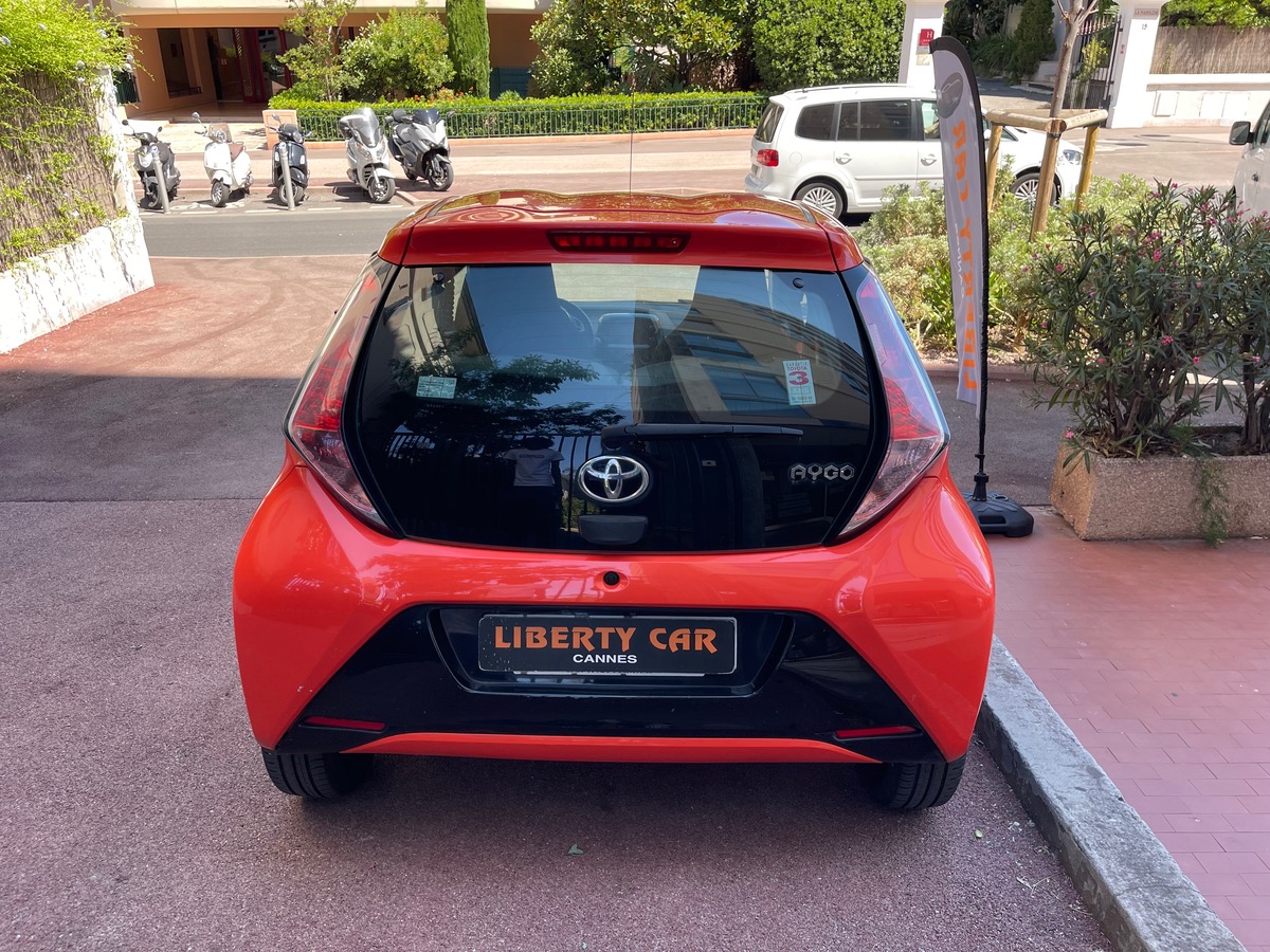 Toyota Aygo 1.0 VVTI 69CV /1er Main / GPS / Caméra / 5 portes