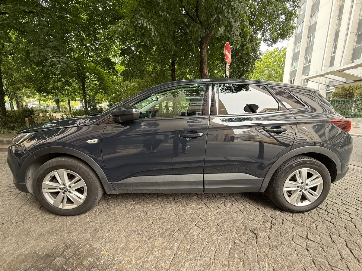 Opel Grandland X 1.5 CDTI EAT8 130 cv Boîte auto Carplay