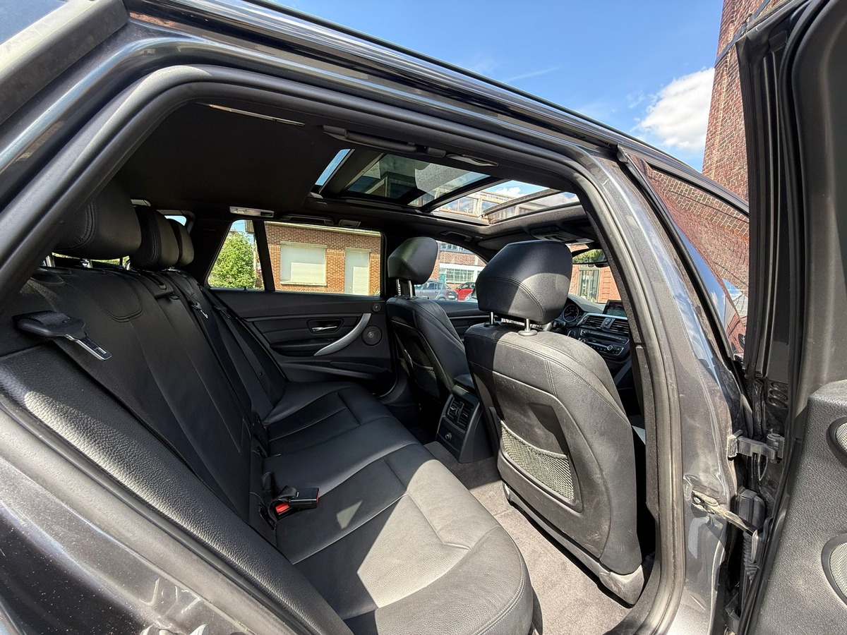 Bmw 330 D PACK M / HARMAN KARDON / VOLANT M