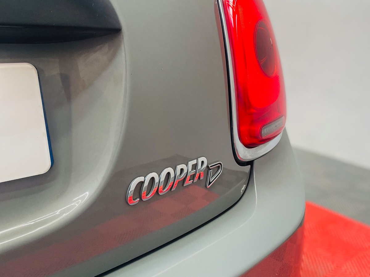 Mini Mini Cooper Shoreditch 1.5D 115ch BVA Garantie 1 an ✅