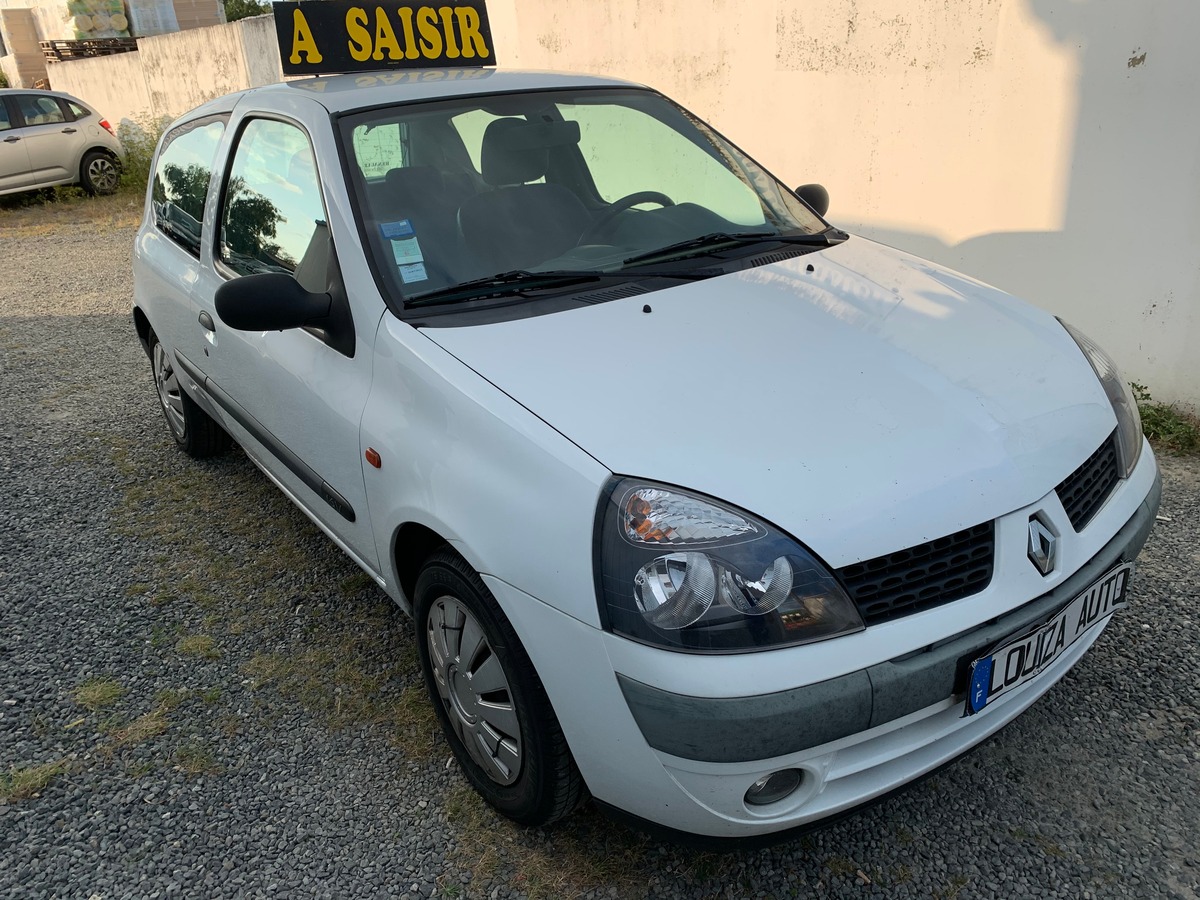 Renault Clio phase II 1.2i 16v 203.558KMS 05/2002