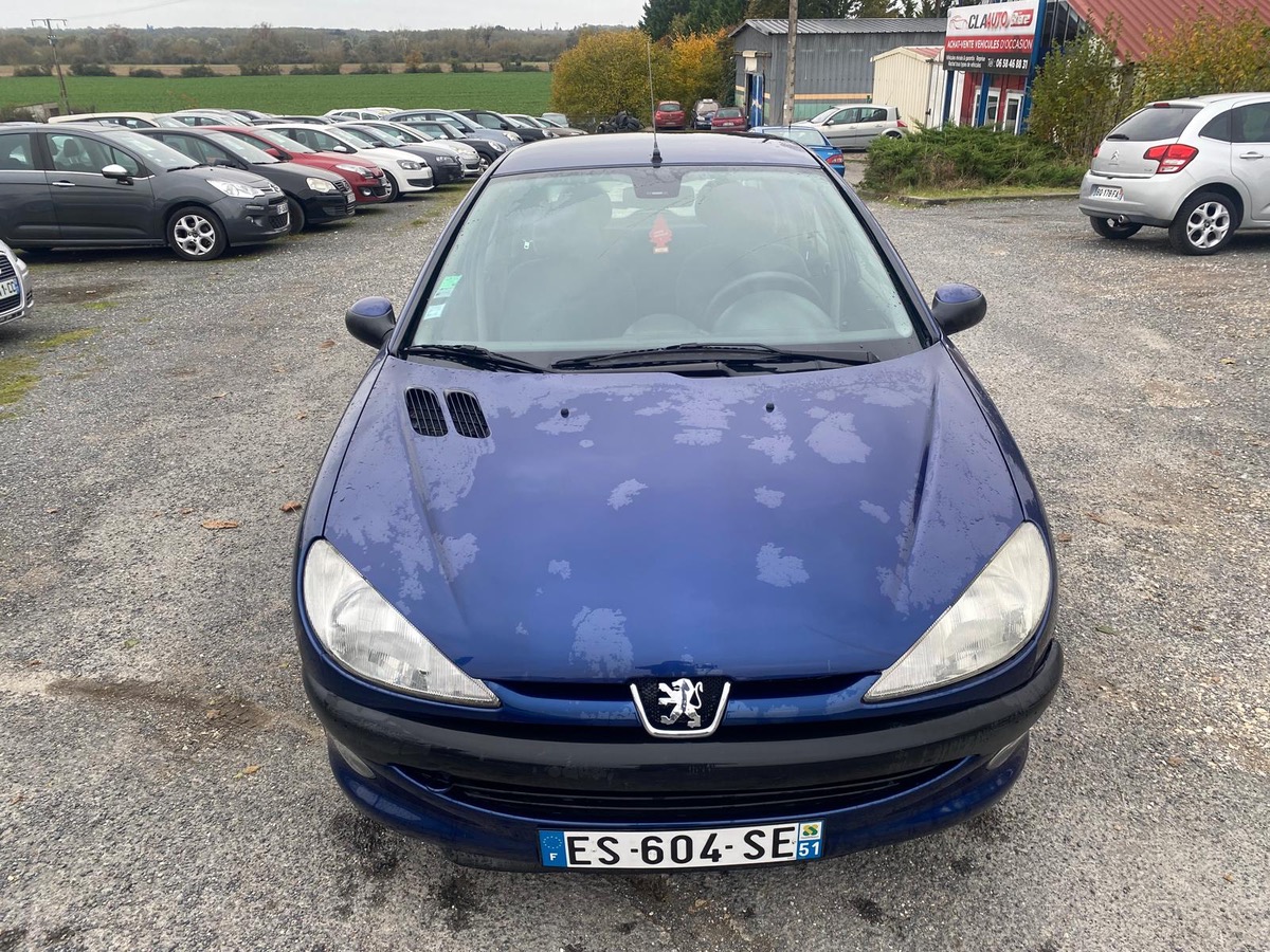 Peugeot 206 1.4i 75cv boîte automatique faible km 