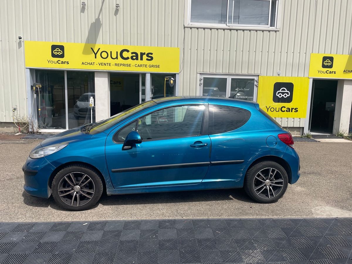 Peugeot 207 1.4 90 CV IDEAL JEUNE PERMIS - CLIMATISATION - POSTE BLUETOOTH - REGULATEUR DE VITESSE