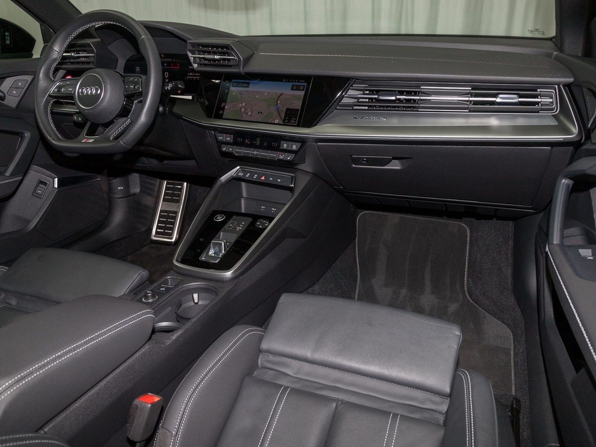 Audi A3 Sportback IV 40 TDI 200ch S line quatro gris daytona
