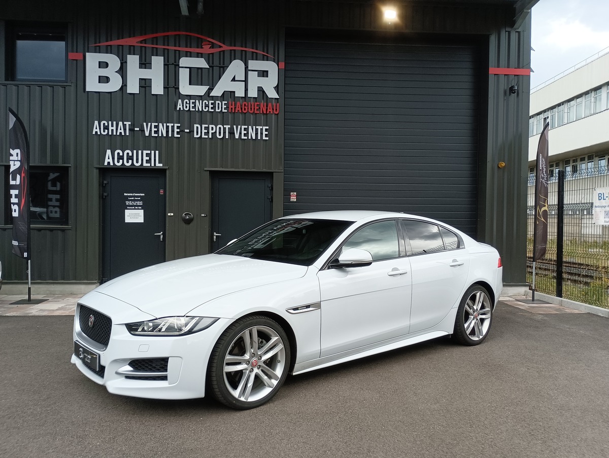 Image: Jaguar XE 2.0d 180CV BVA8 R-Sport Parfait état