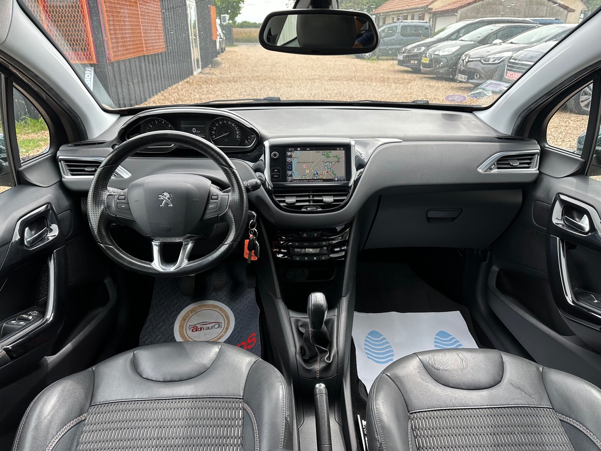 Peugeot 208 ALLURE 1.2 VTI 82CVX GPS