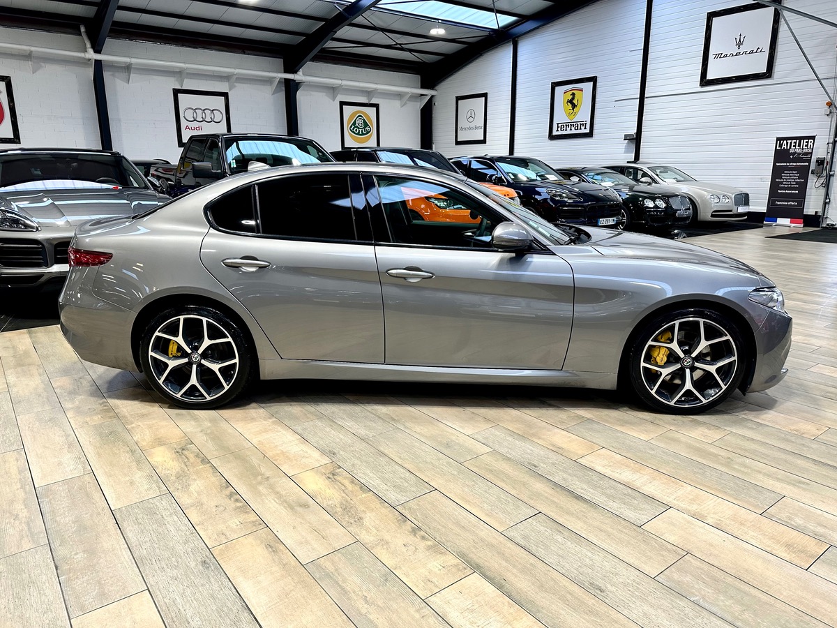 Alfa Romeo Giulia 2.2 JTD 180 AT8 Sport Options+++ a