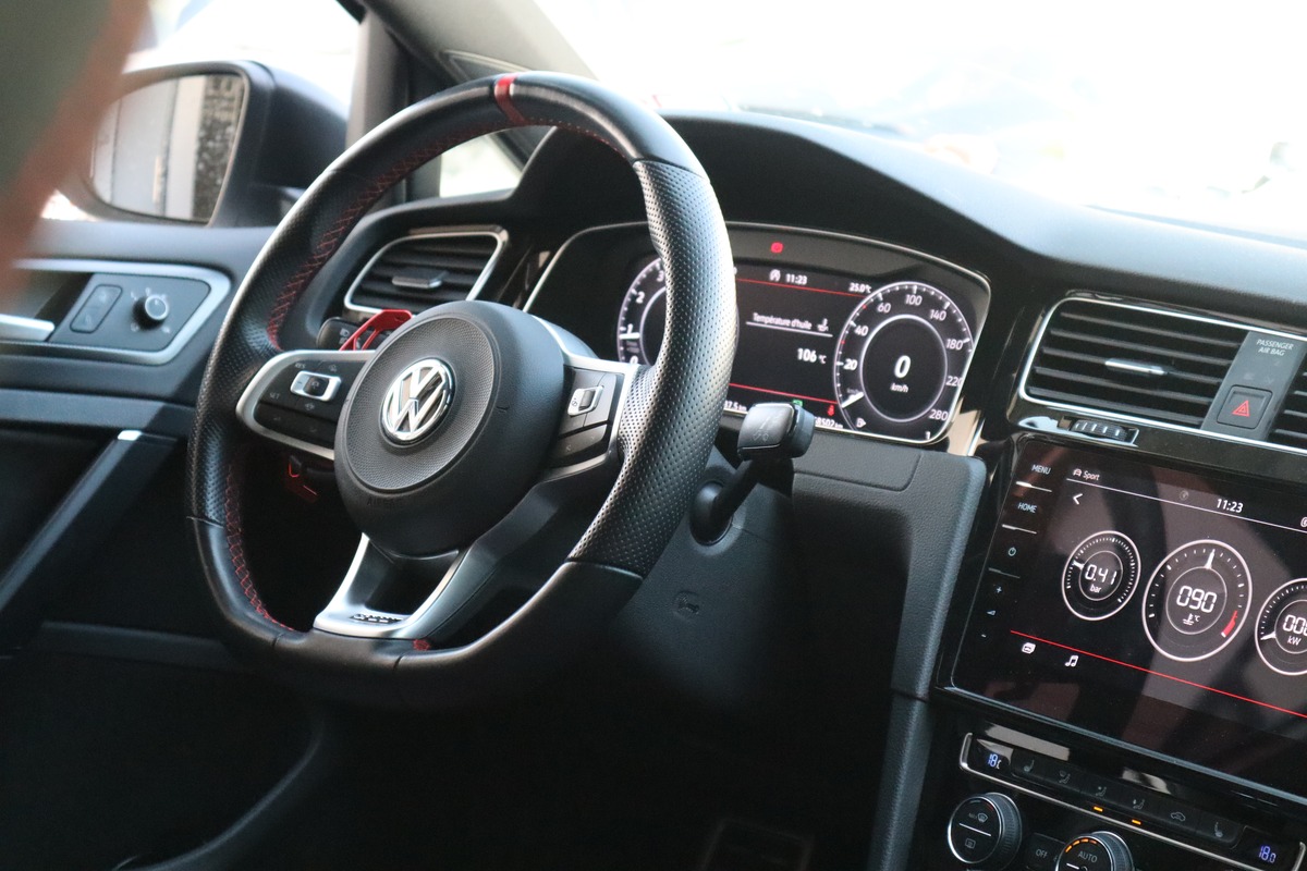 Volkswagen Golf VII GTI 7.5 TCR DSG7 - Apple CarPlay - Discover Pro