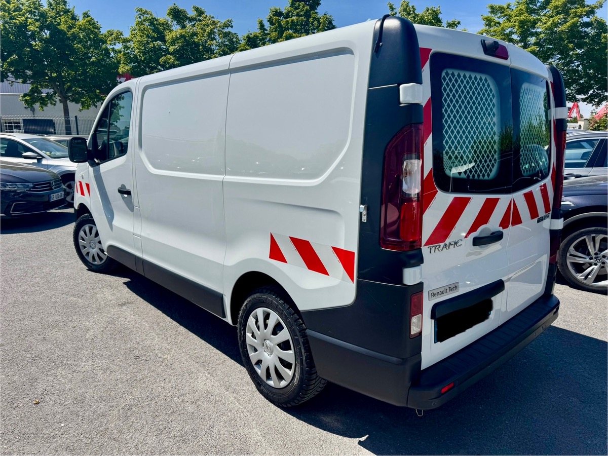 RENAULT Trafic L1H1 1.6 DCI 125CH GRAND CONFORT VITRE / PRIX HT