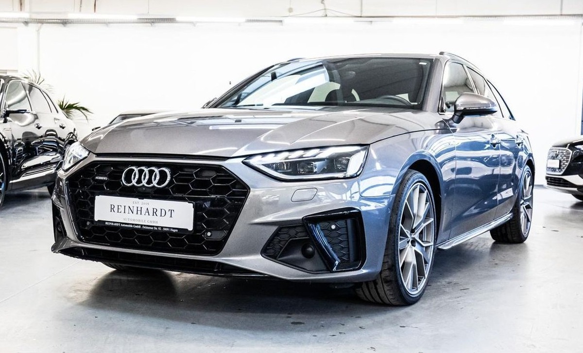 Audi A4 Avant V 40 TDI 204ch S line quattro S tronic 7 Bang&Olufsen Toit ouvrant Attelage