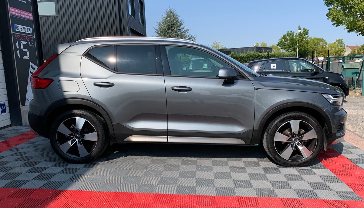 Volvo XC40 D3 150 MOMENTUM GEARTRONIC 8 e