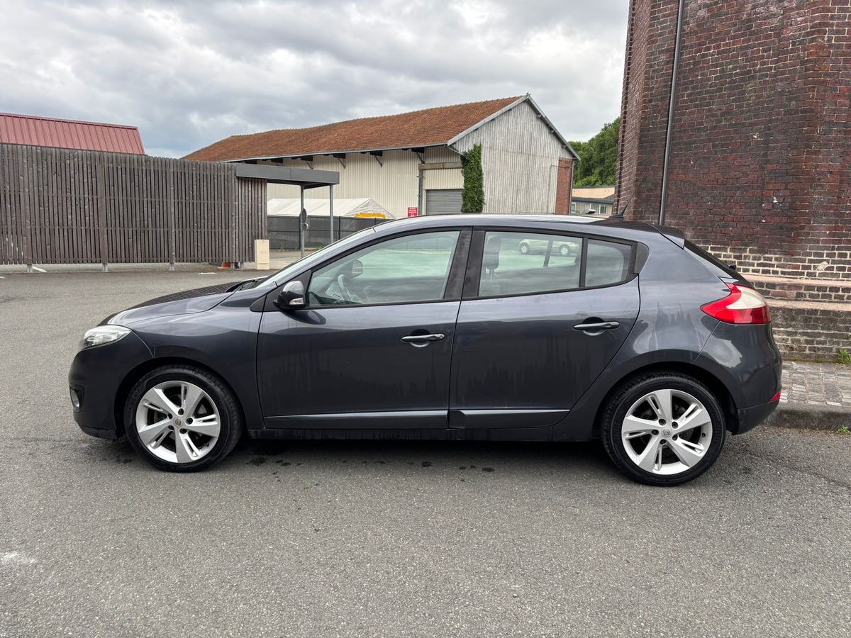 RENAULT Megane 3 1.5 DCI 110 BVA DYNAMIQUE - Révisée - Garantie