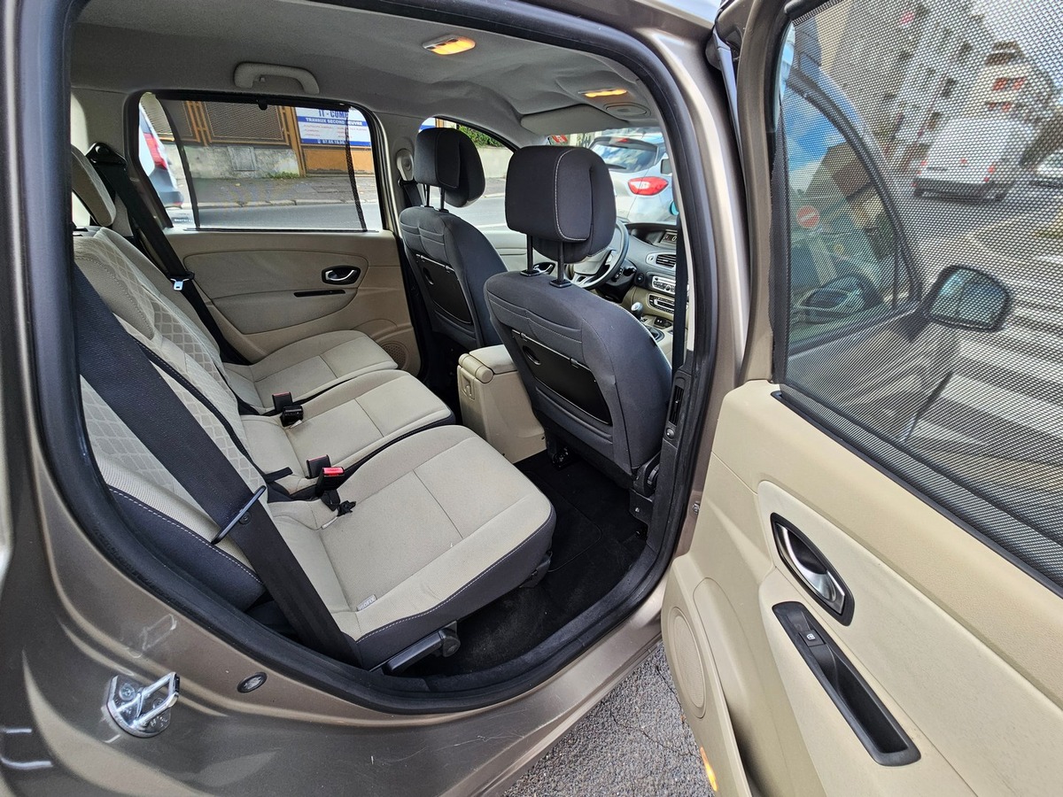 Renault Grand Scenic III 1.9 DCI 130 CH EXPRESSION 7PL