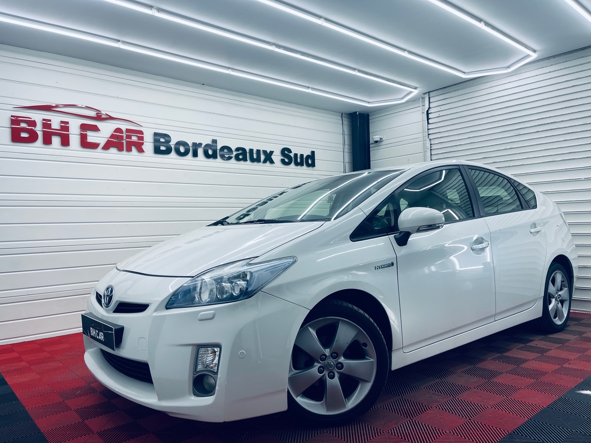 Image: Toyota Prius III 1.8 VVT-i 136 Hybrid LOUNGE BVA