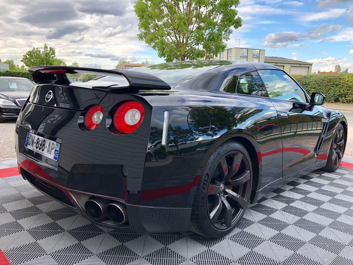 Nissan GT-R BLACK EDITION 4WD 3.8 486 GH