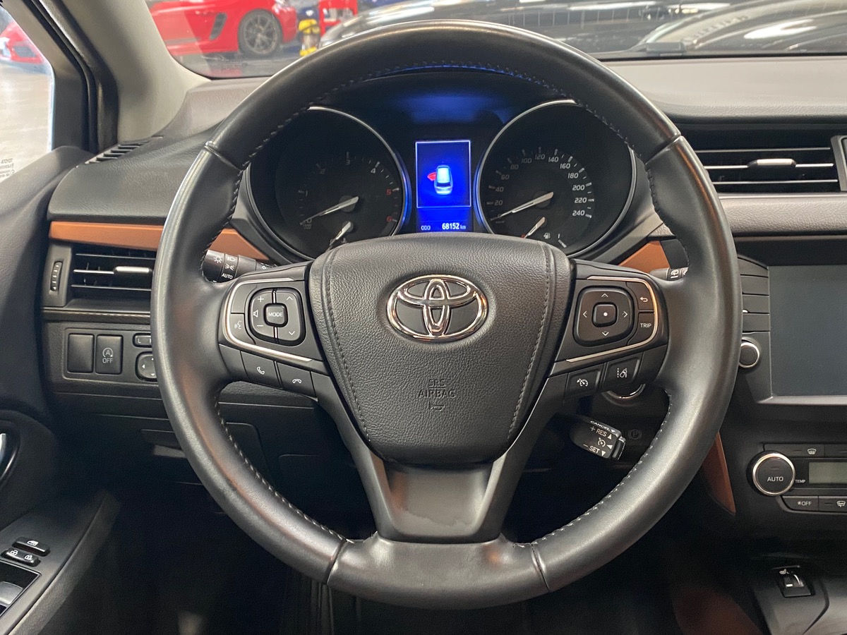 Toyota Avensis SW 2.0 D-4D 143 EXECUTIVE GPS/CAM