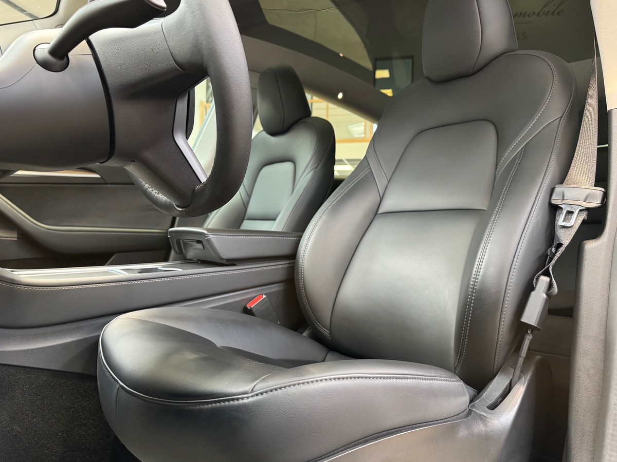 Tesla Model Y 347 cv PREMIÈRE MAIN AUTOPILOTE