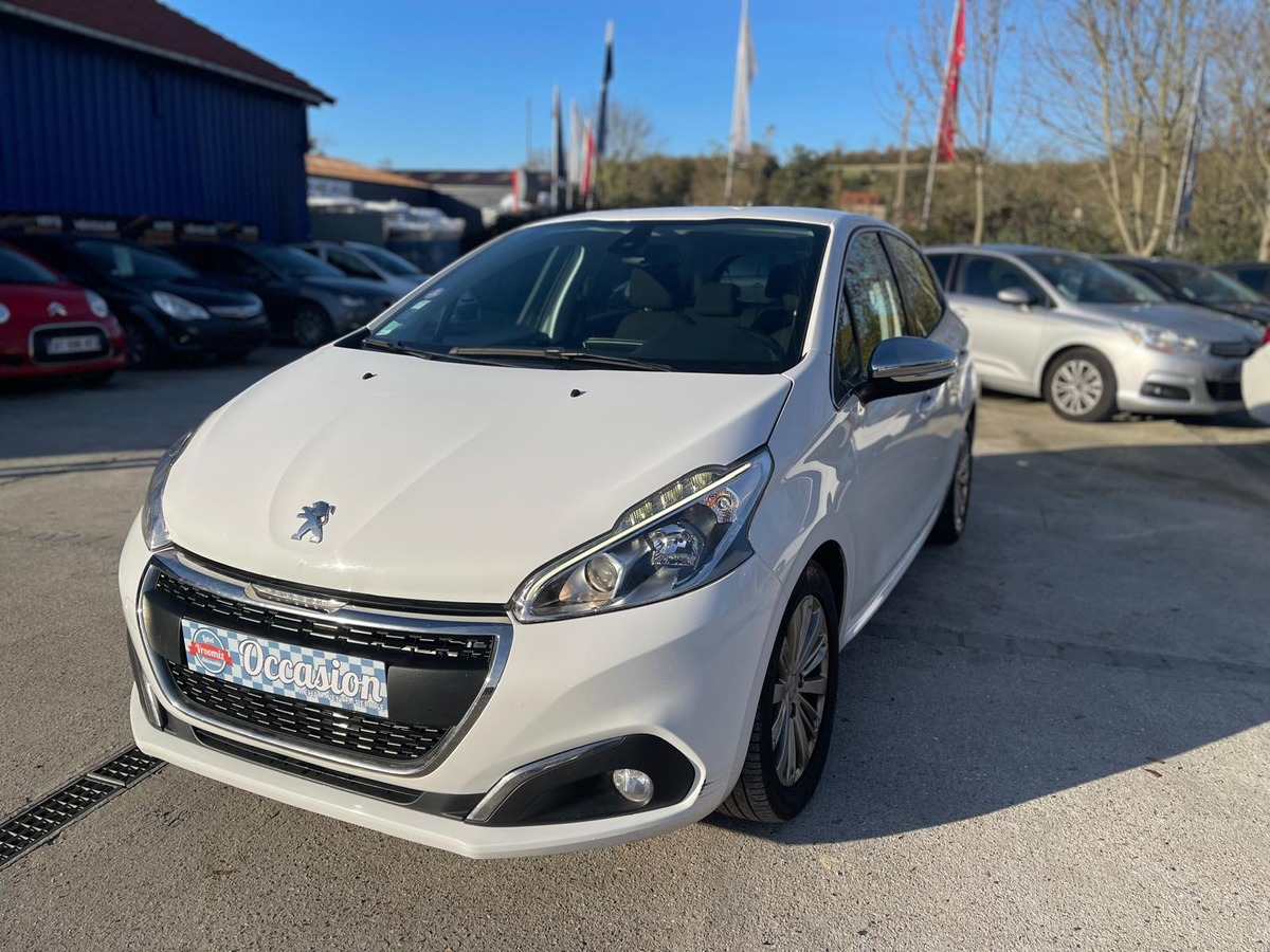 Peugeot 208 Allure 110ch PAIEMENT en 3x,4x,5x ou 10x - GARANTI