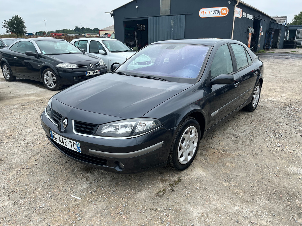 RENAULT Laguna 1.6i 16v127291 km