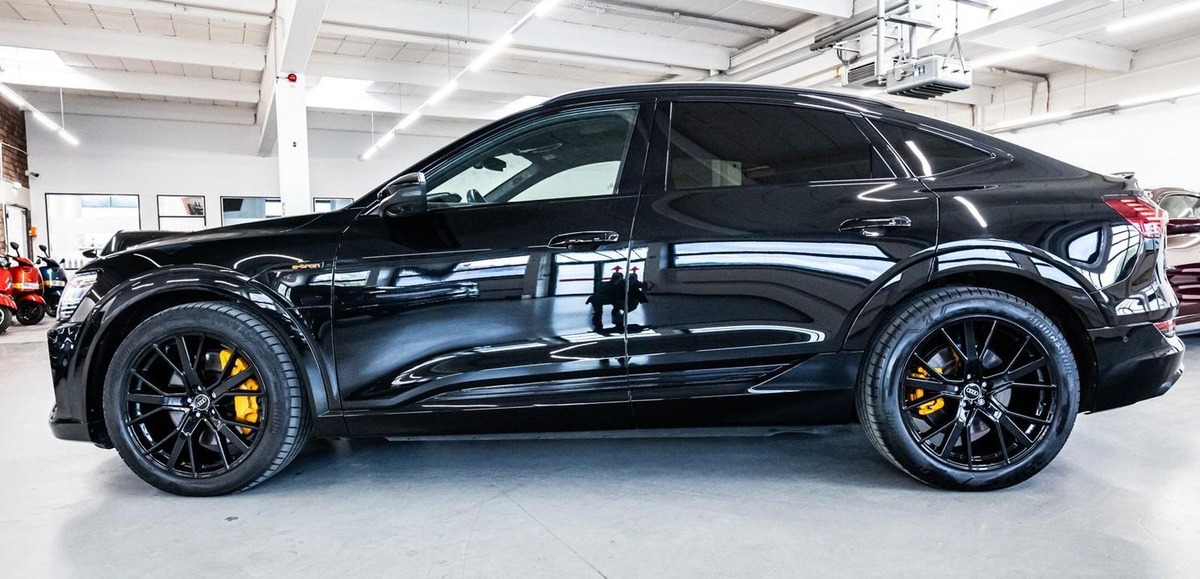 Audi e-tron Sportback 55 408ch S Line e-quattro Toit ouvrant Bang&Olufsen Pack Black Edition
