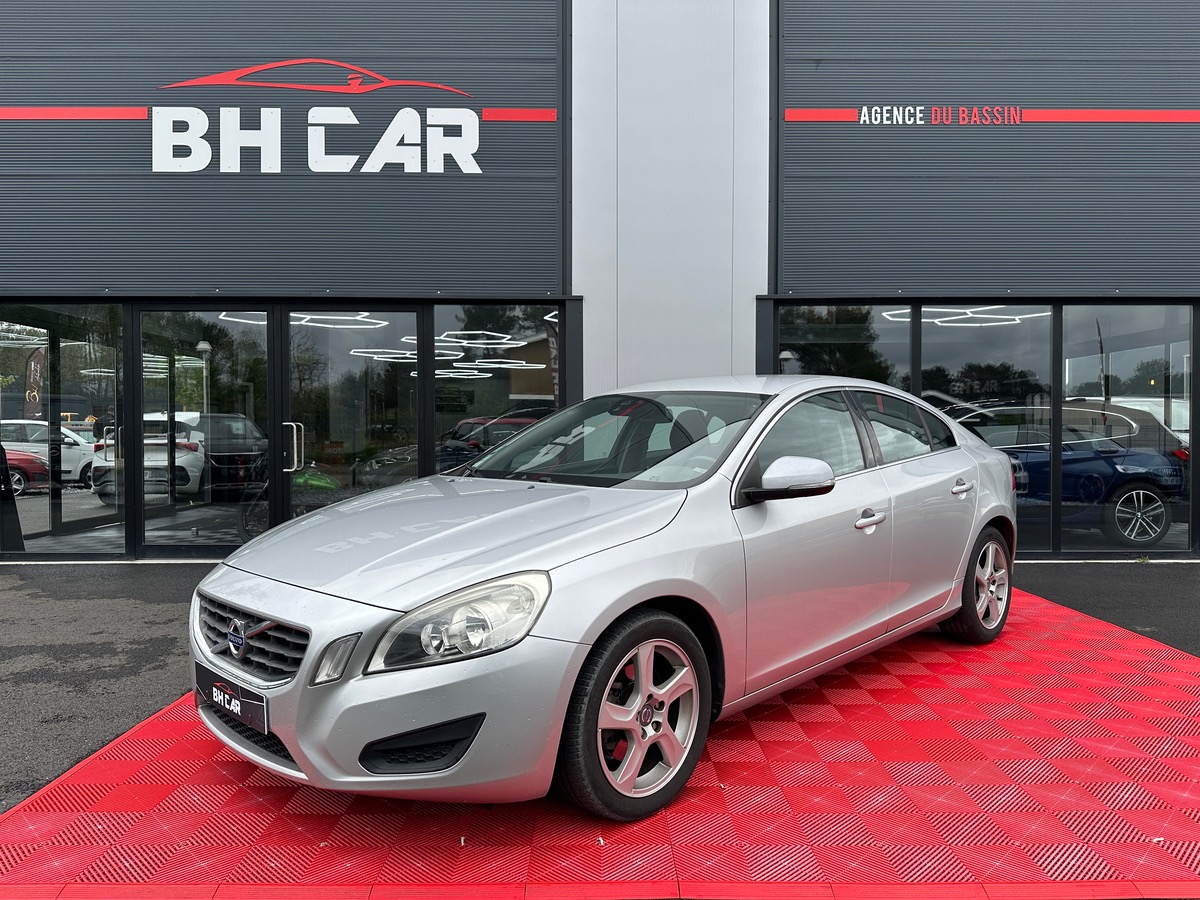 Image: Volvo S60 D3 2.0 163 MOMENTUM/ 5 CYLINDRES