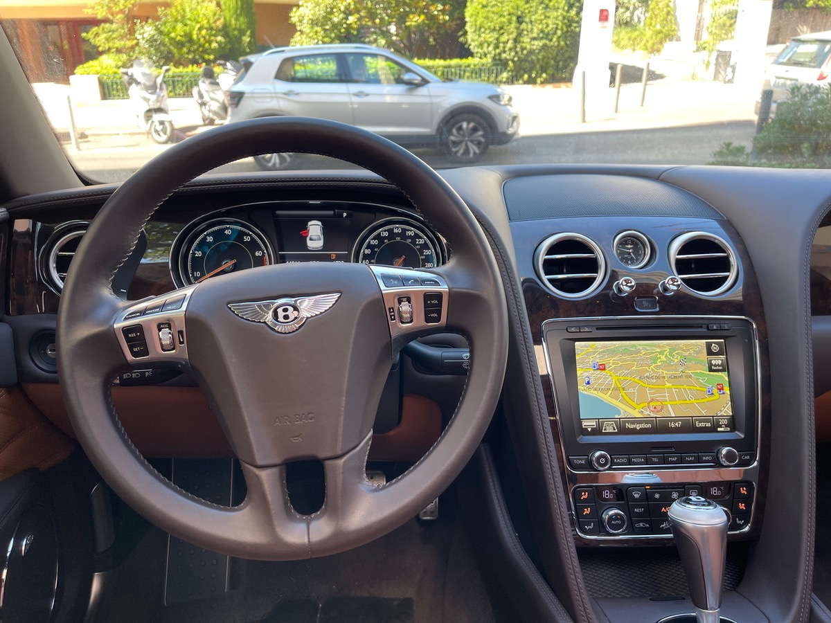 Bentley Flying Spur SPUR W12 635CV / VF / Full Option /Entretien complet Bentley /Configuration Rare