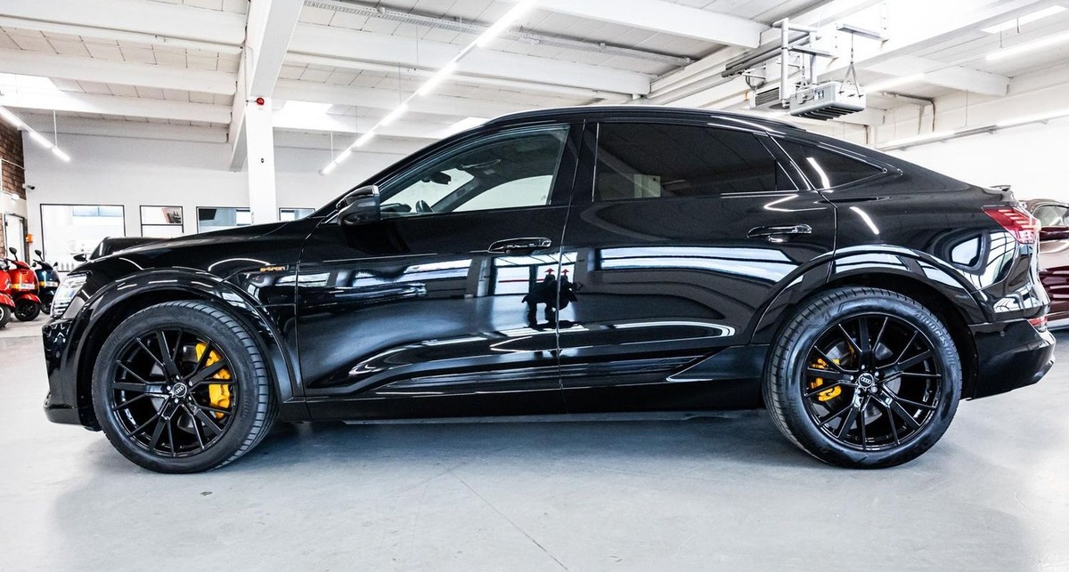Audi e-tron Sportback 55 408ch S Line e-quattro Pack Black Edition