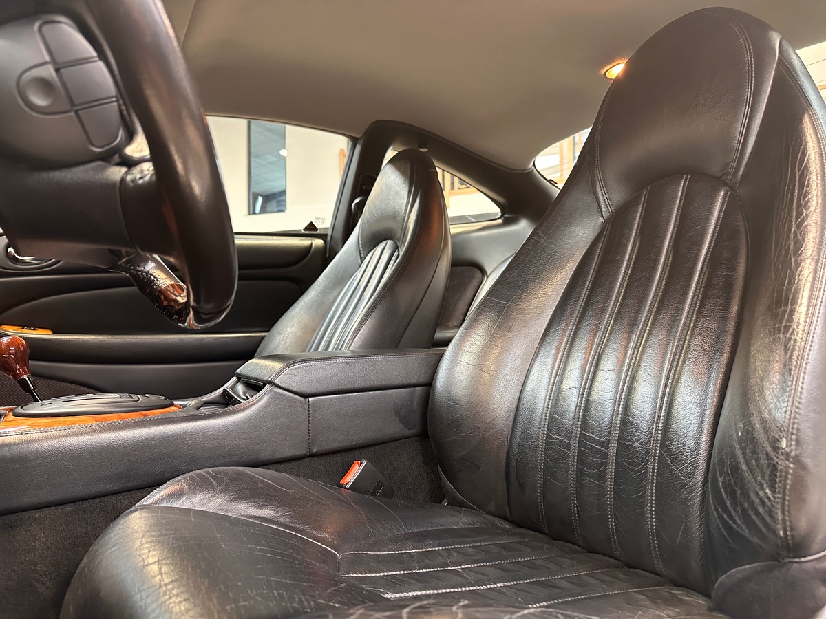 Jaguar XK8 Coupe 4.0i V8