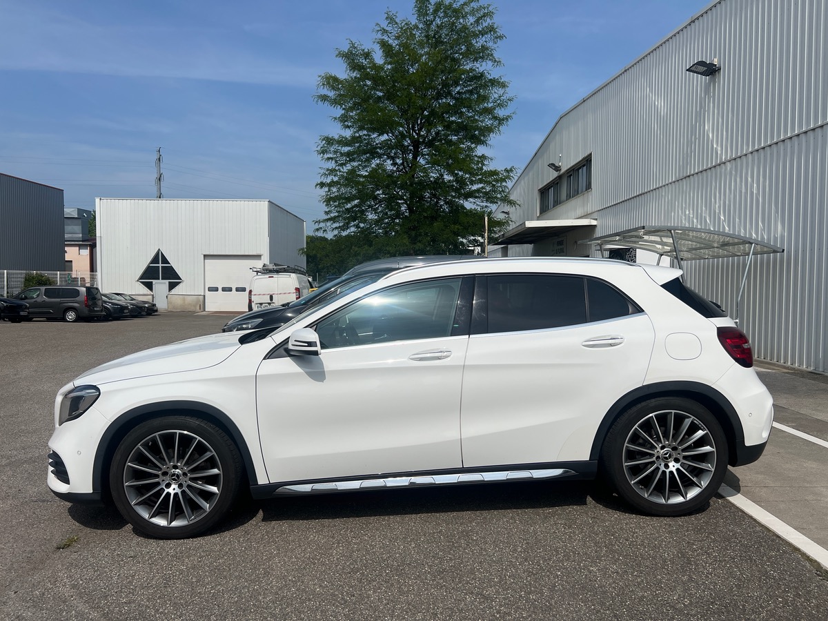 Mercedes-Benz GLA 200 FASCINATION AMG LINE, SUIVI COMPLET MERCEDES, TOIT OUVRANT
