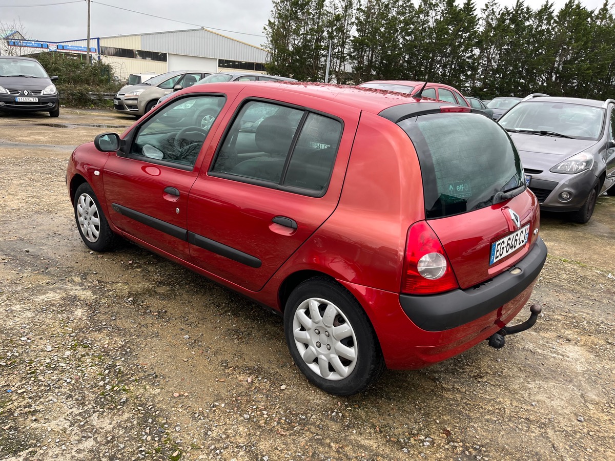 RENAULT Clio 1.5 dci