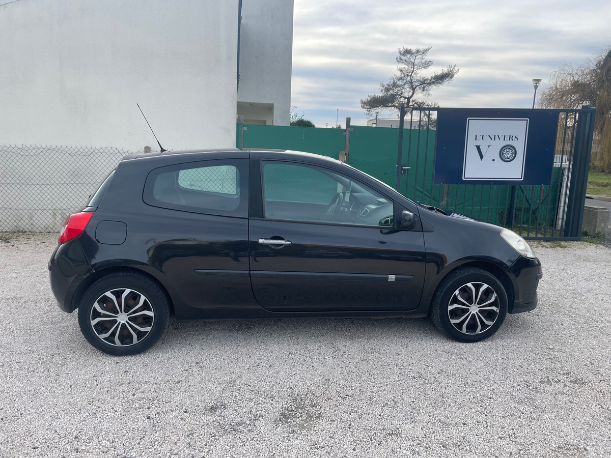 RENAULT Clio 1.5 dci