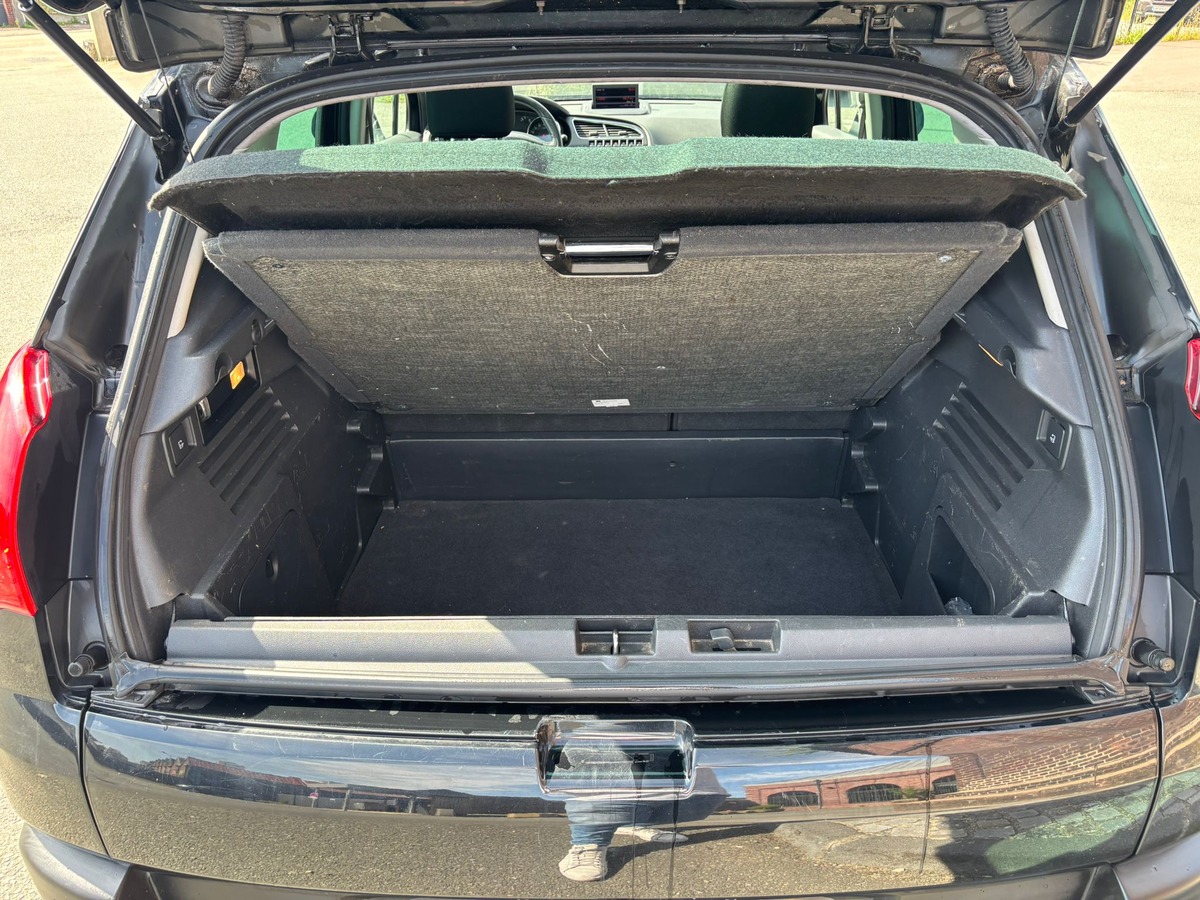 Peugeot 3008 2.0 HDI Premium Pack - ATTELAGE - DISTRIBUTION NEUVE - GARANTIE