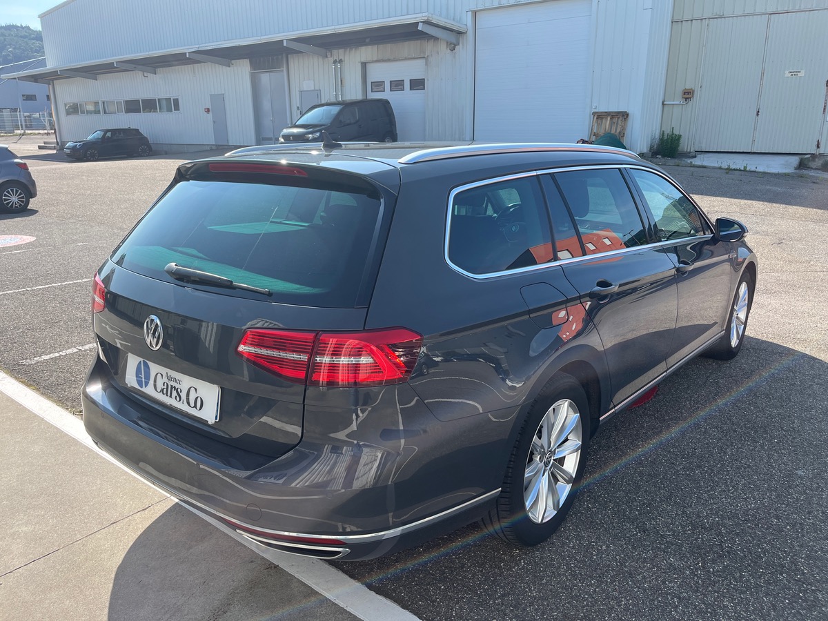 Volkswagen Passat Break SW 2.0 TDI 4Motion DSG6 190cv Finition Carat, attelage, Suivi Complet.