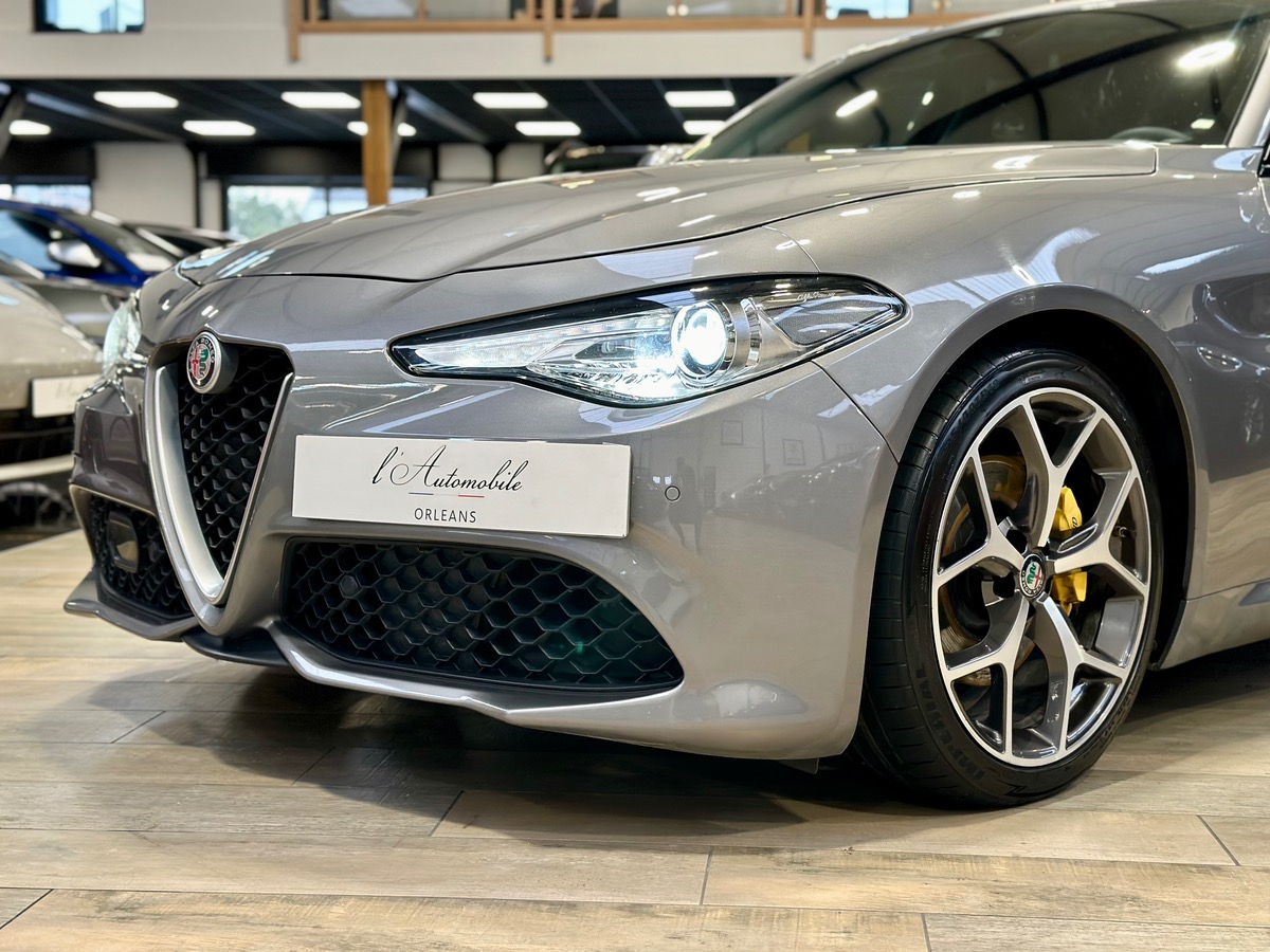 Alfa Romeo Giulia 2.2 JTD 180 AT8 Sport Options+++ a