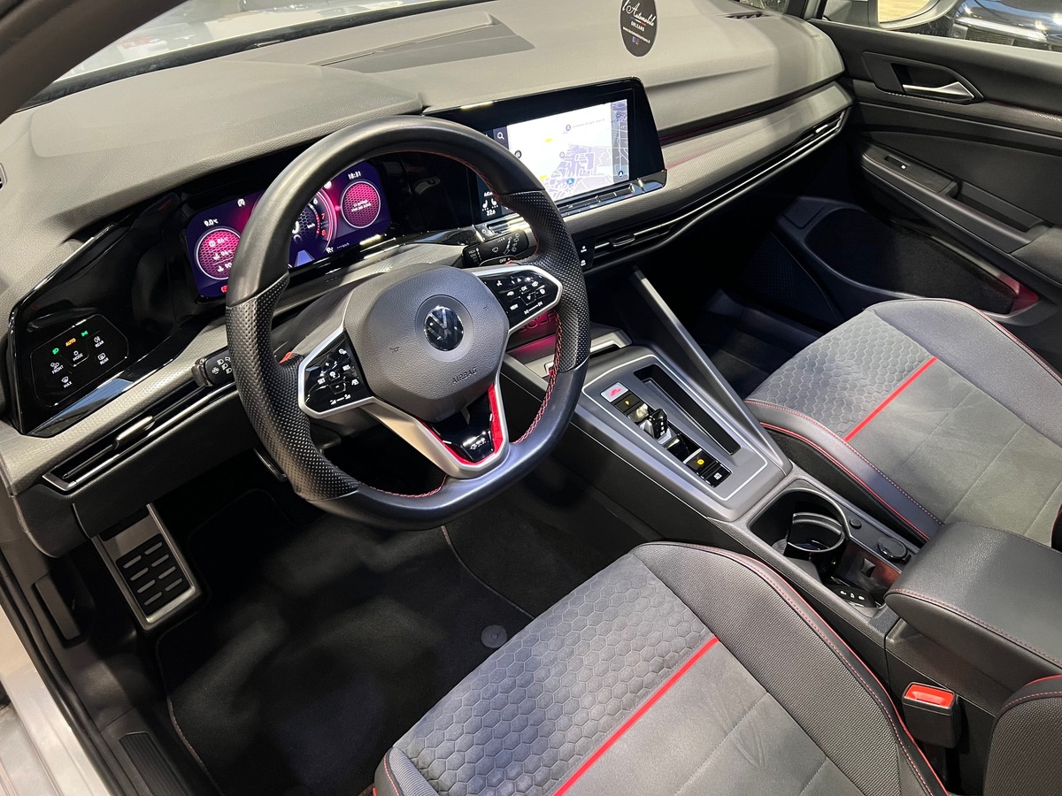 Volkswagen Golf 8 VIII 2.0 TSI 300 GTI CLUBSPORT DSG7 /TOIT PANO/JA19/CARPLAY/