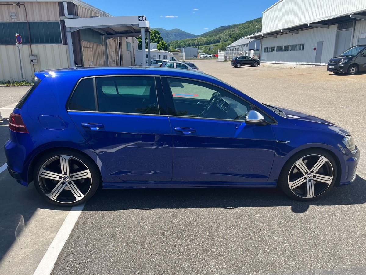 Volkswagen GOLF 7 R 300ch 4MOTION DSG6, TOIT OUVRANT, GPS