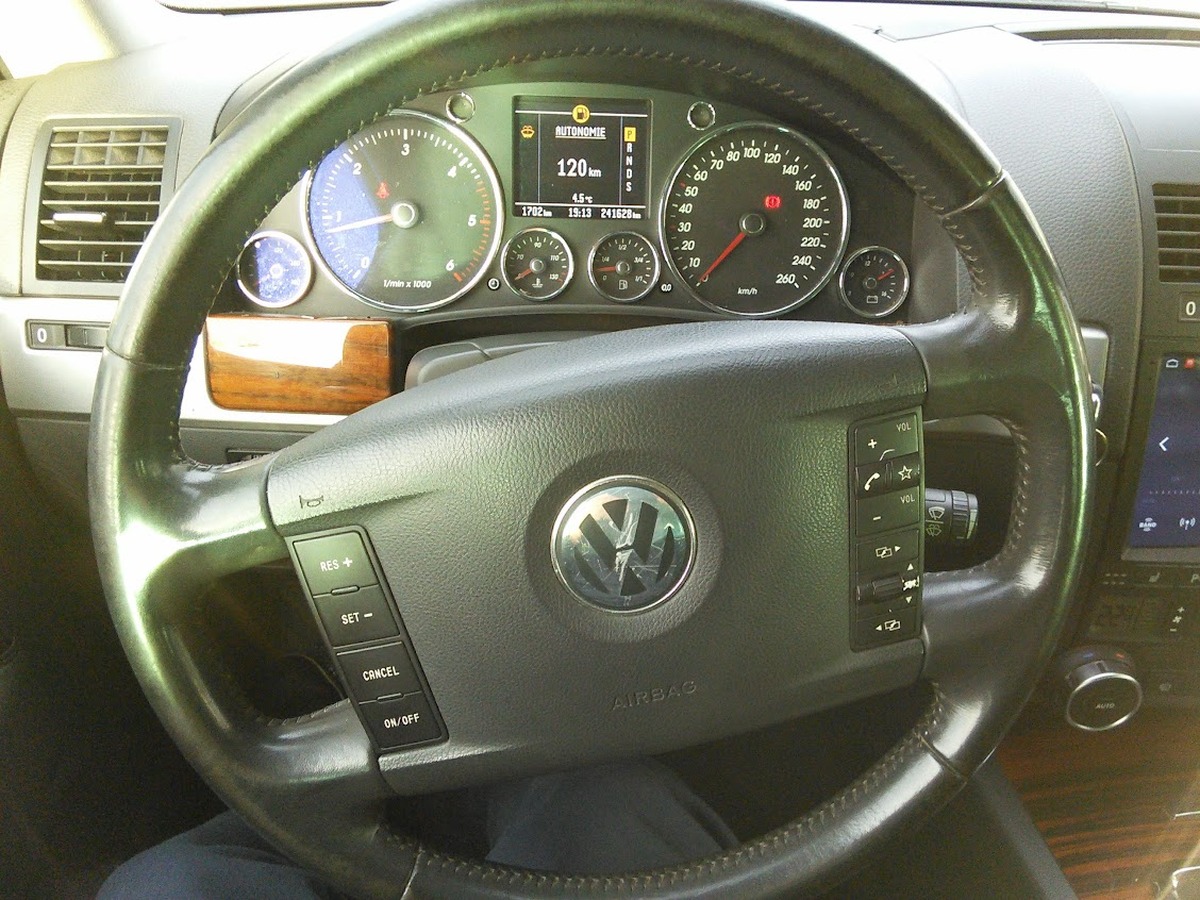 Volkswagen Touareg 3.0 V6 TDI 225CV BVA