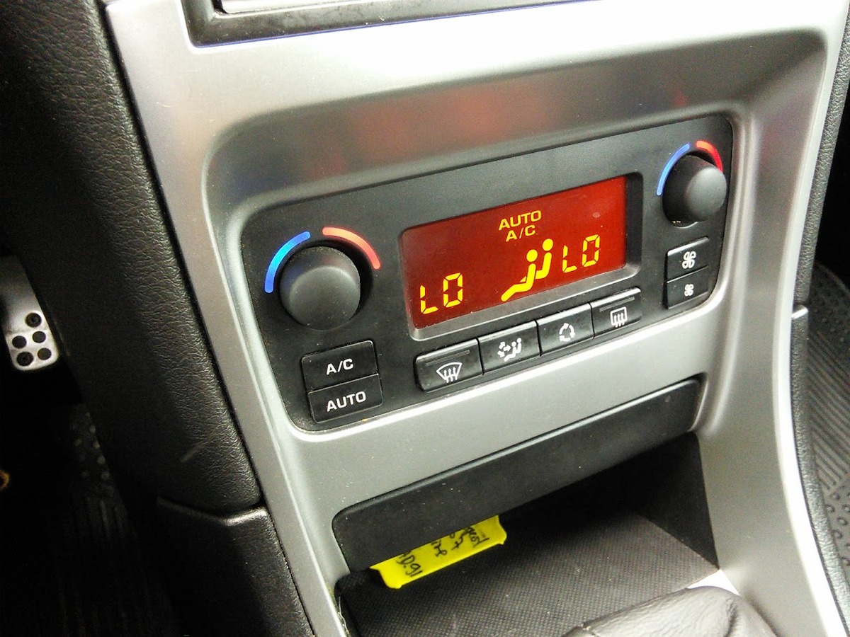 Peugeot 307 1.6 HDi 110 Quiksilver CLIMATISATION