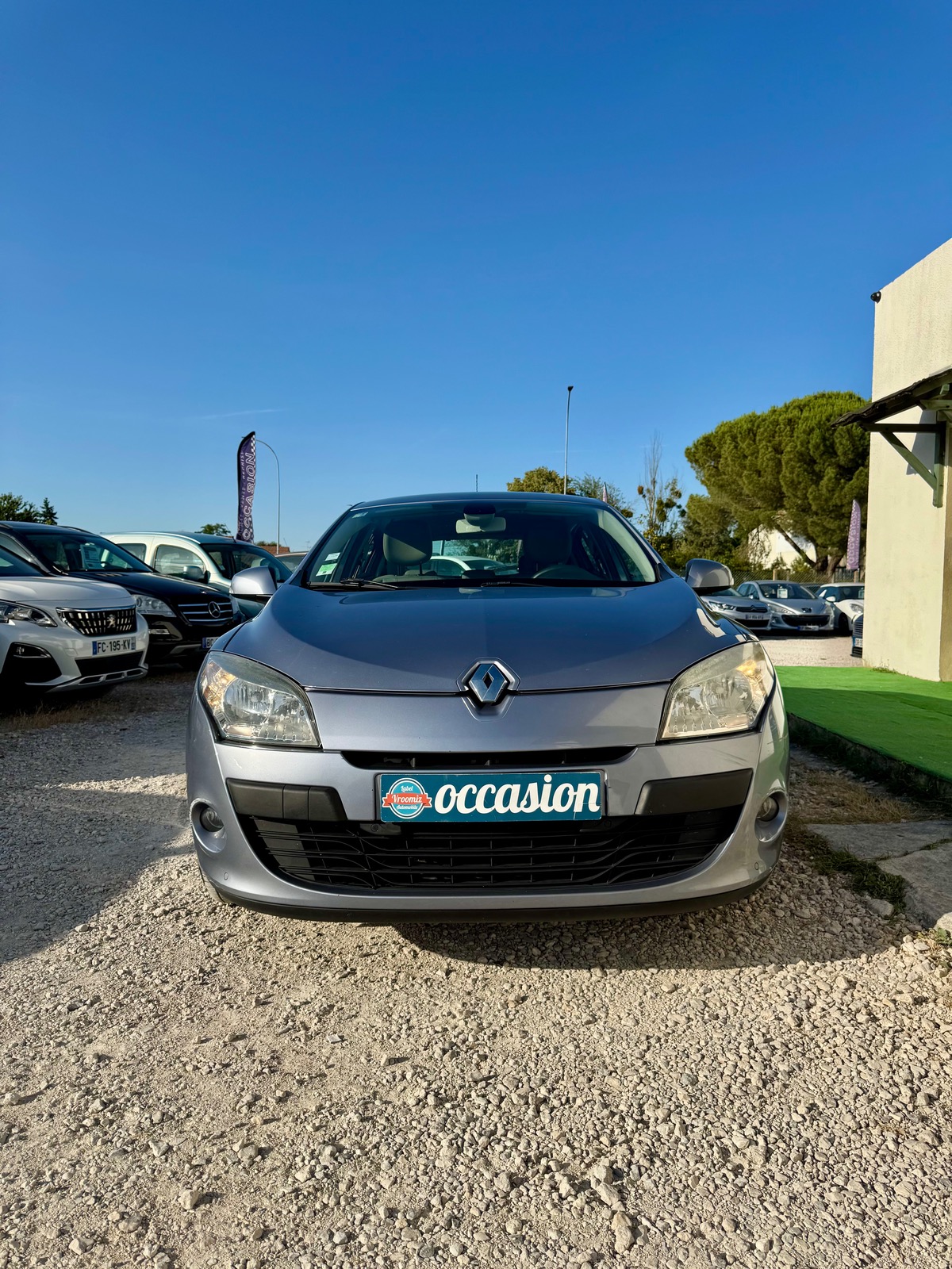 RENAULT Megane III TCE 130 CV EXPRESSION PREMIÈRE MAIN