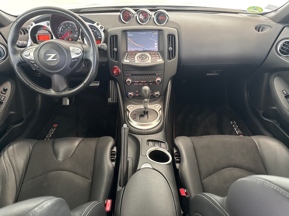 Nissan 370Z Pack (Z34) 3.7 i V6 24V Coupé 328 cv Boîte auto