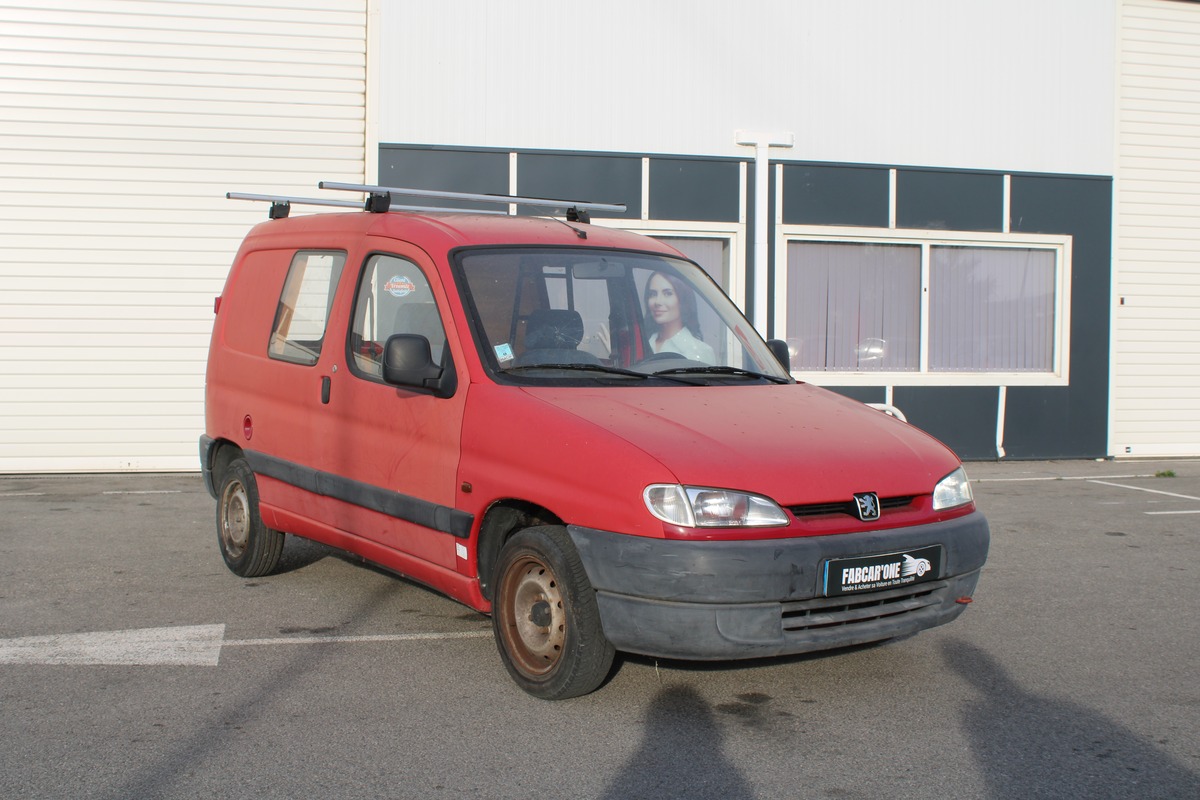Peugeot Partner Camionnette 1.1 60cv - VENTE A MARCHAND SANS GARANTIE