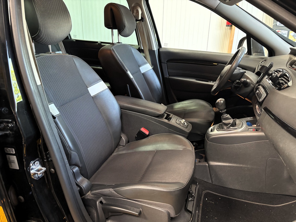 RENAULT Grand Scenic 3 (2) 1.6 DCI 130 FAP ENERGY BOSE EDITION 7PL ECO2