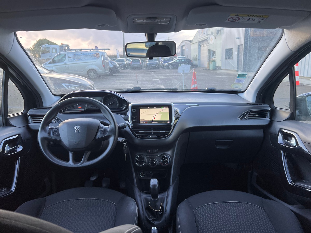 Peugeot 208 Phase 2 5 Portes 1.6 Blue HDi 75 cv - IDEAL JEUNE PERMIS - MOTEUR FIABLE - CARPLAY