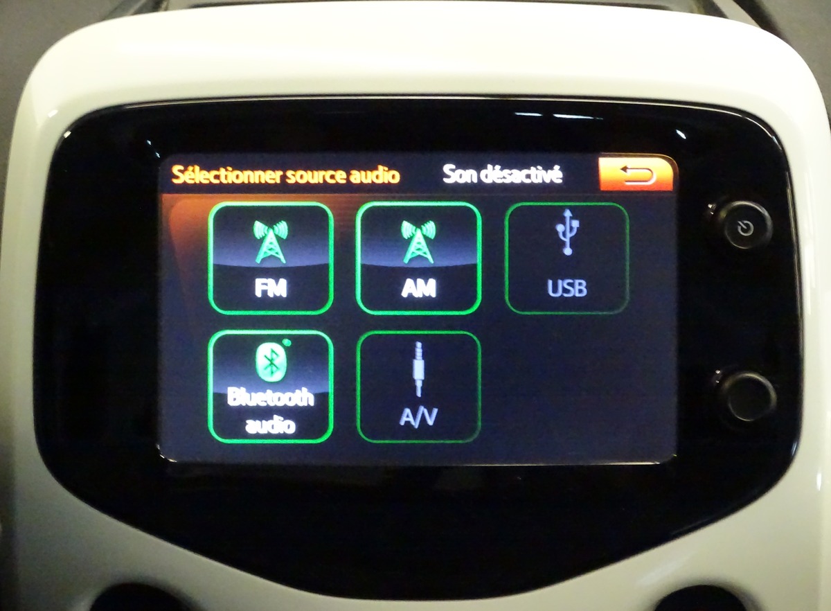 Toyota Aygo II 1.0 VVT-I 69 Ch X-PLAY 5P ( Caméra de recul / Régulateur / Clim )
