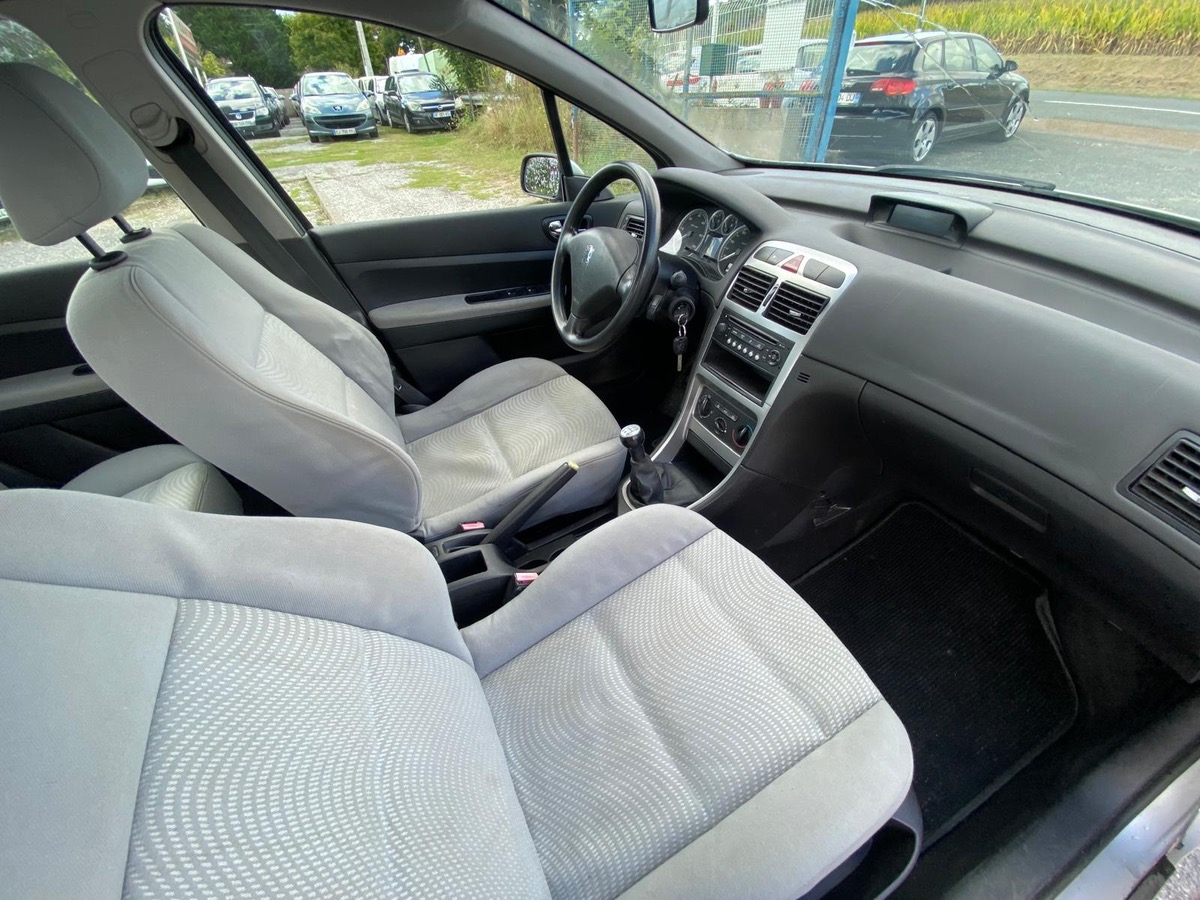 Peugeot 307 1.6 hdi 90cv phase 2 entretien factures à saisir 