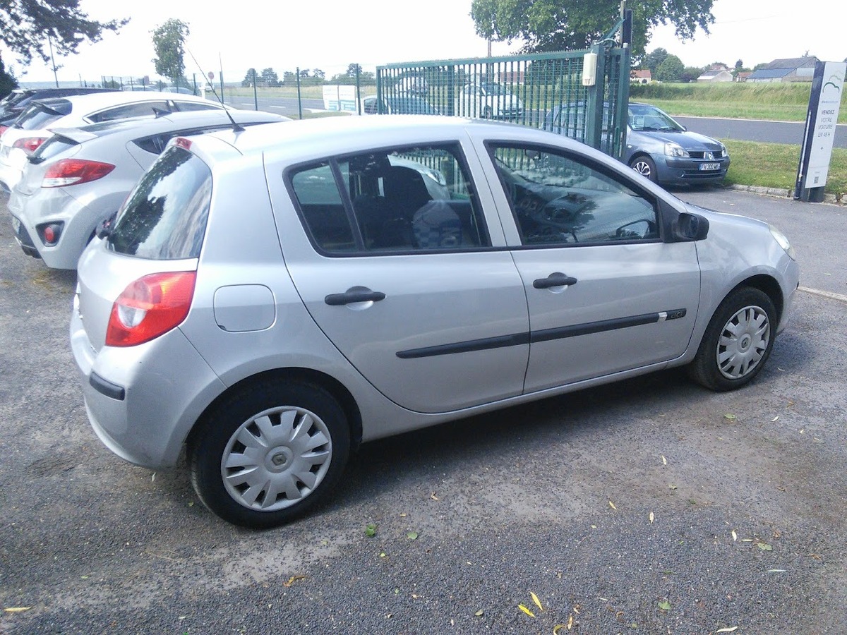 RENAULT Clio III III 1.5 dCi 68 CLIM
