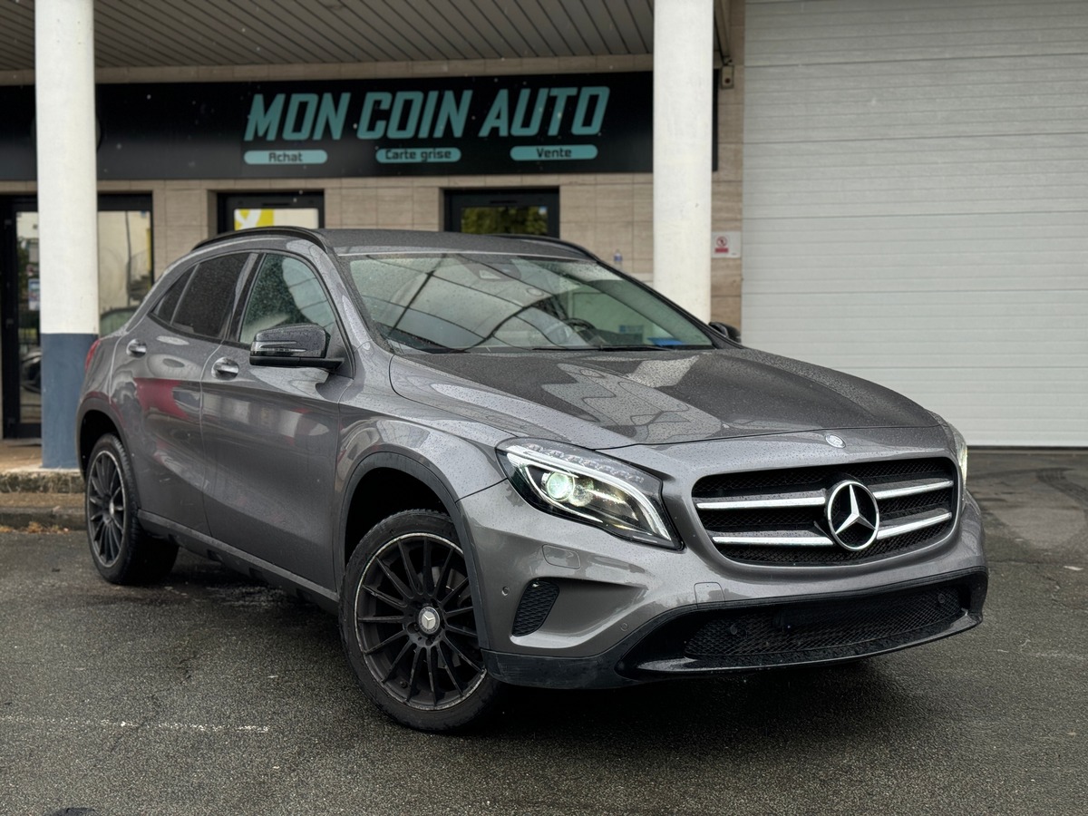 Mercedes-Benz GLA 200 AMG line 1.6 i Turbo 7G-DCT 156 cv