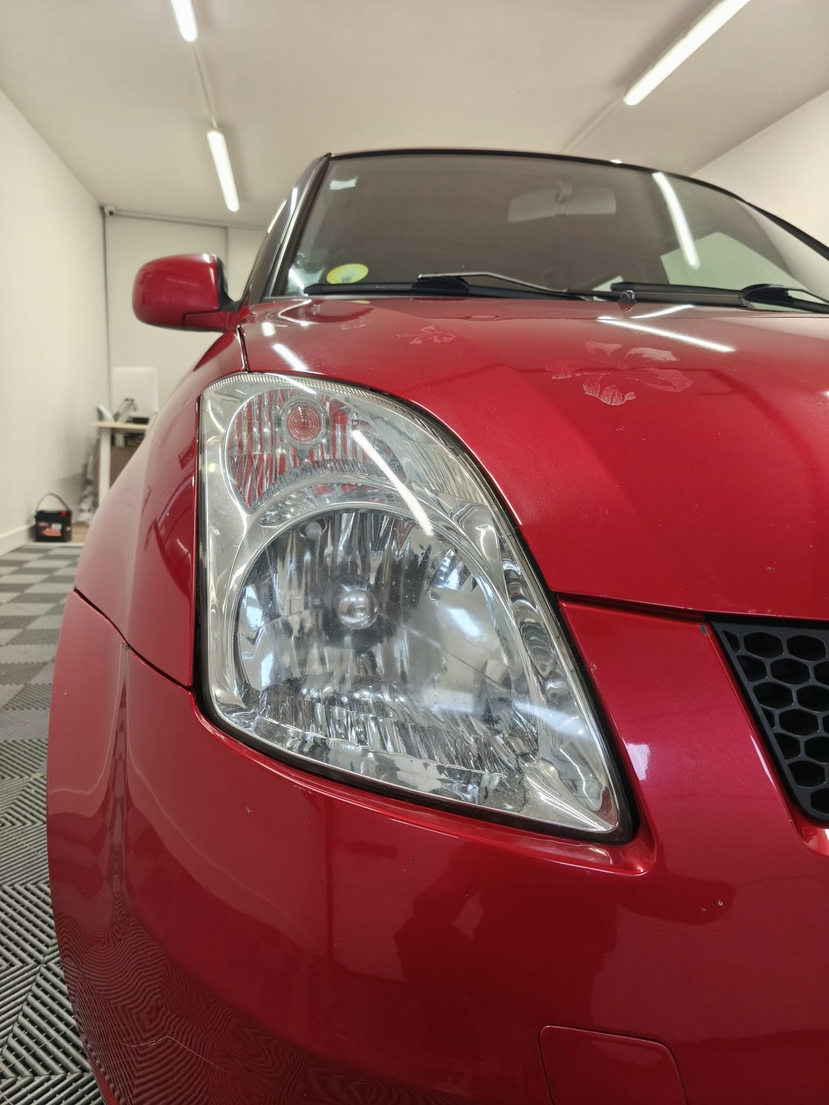 Suzuki Swift III 1.3 16V 93Ch